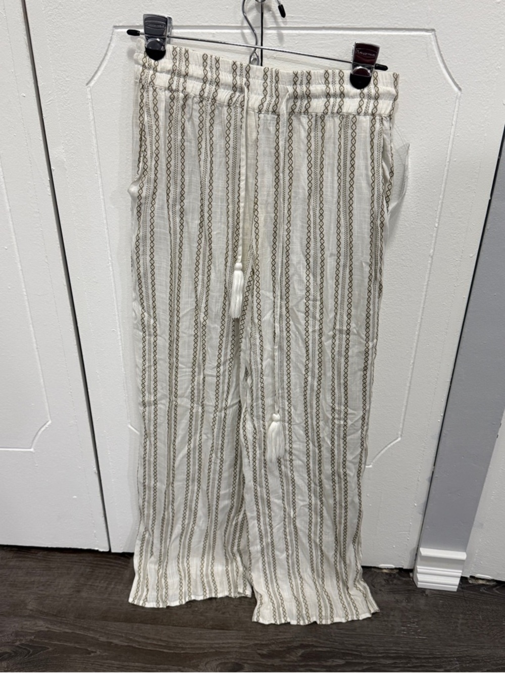 NWT Elan Stripped Flowy Pants